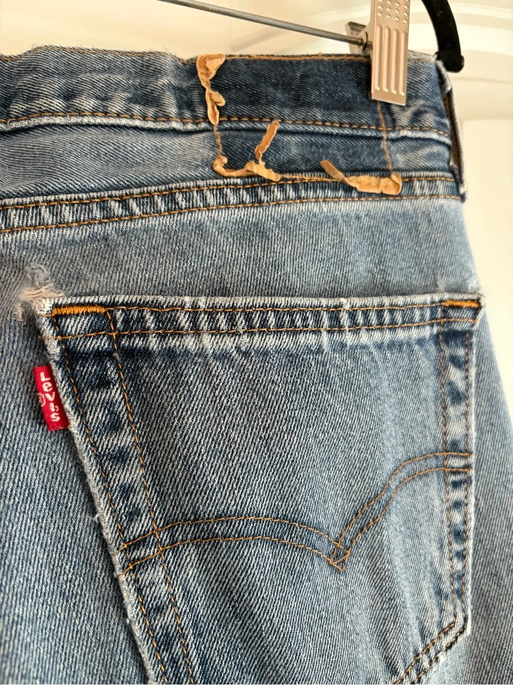 Levi's Men's Vintage Jeans 505's Well Loved‎ Medium Wash Size 34 x 30